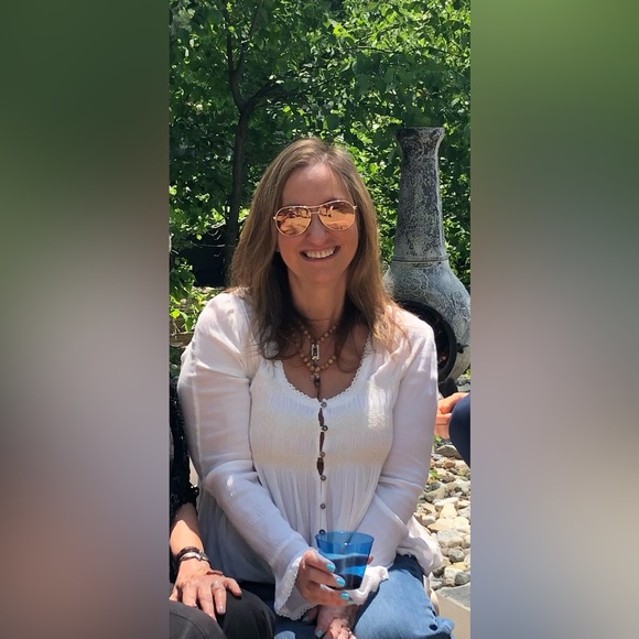 Meet your Posher, Donna - Picture 2 of 2